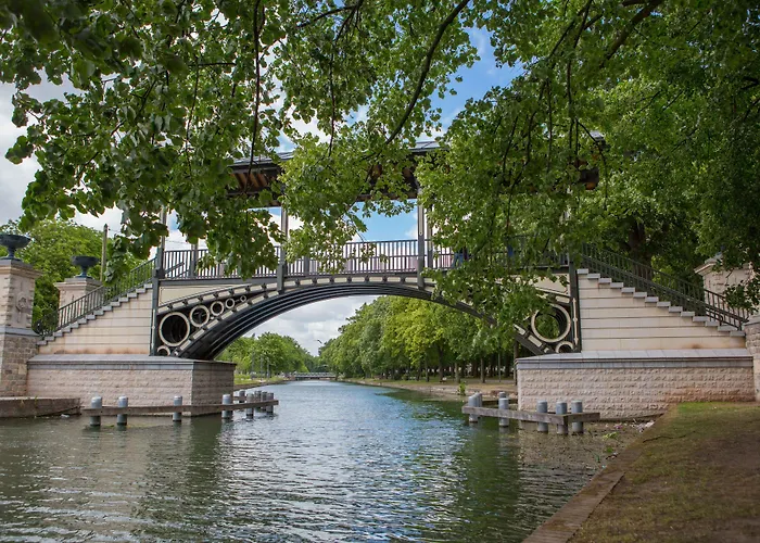 L'Esplanade Lille Bed and Breakfast